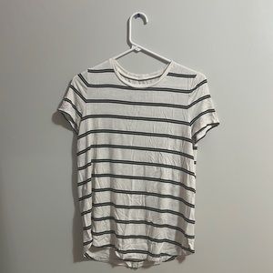 i’m selling a aeropostale top